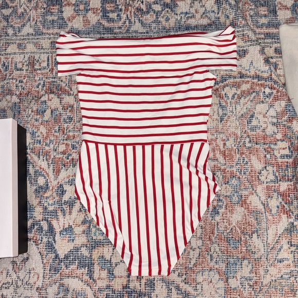 Solid & Striped The Vera Striped Off the Shoulder One Piece Swimsuit SZ M EUC - Picture 5 of 7